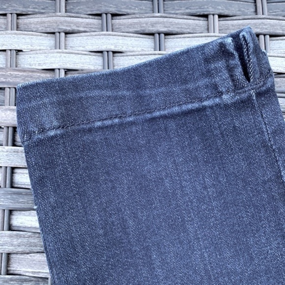 pilcro and The Letterpress by Anthropologie High-Rise Capri Denim Leggings - Picture 5 of 16